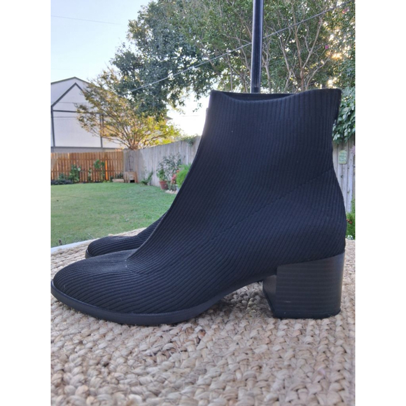 LifeStride Soft System "Dreamy" Black Ribbed Knit Ankle Boots Booties Size 9.5 - Picture 4 of 15